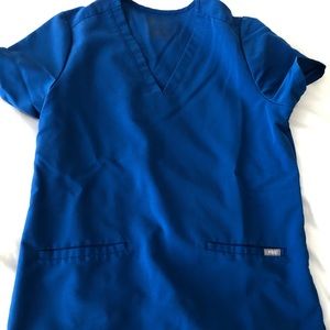 Figs Three Pocket Scrub Top